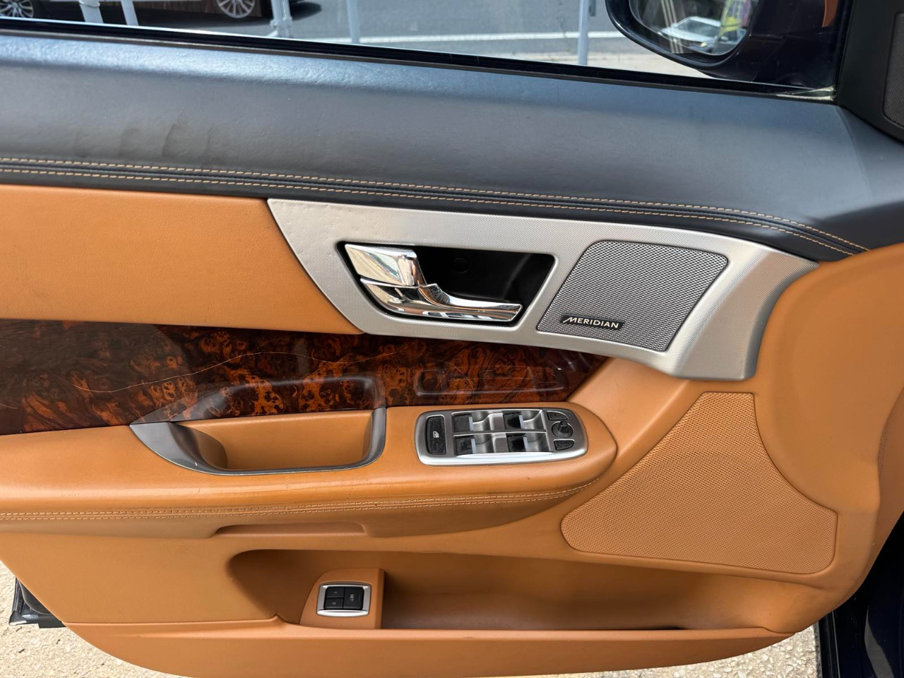 Jaguar XF 4dr Sdn V6 AWD 2013