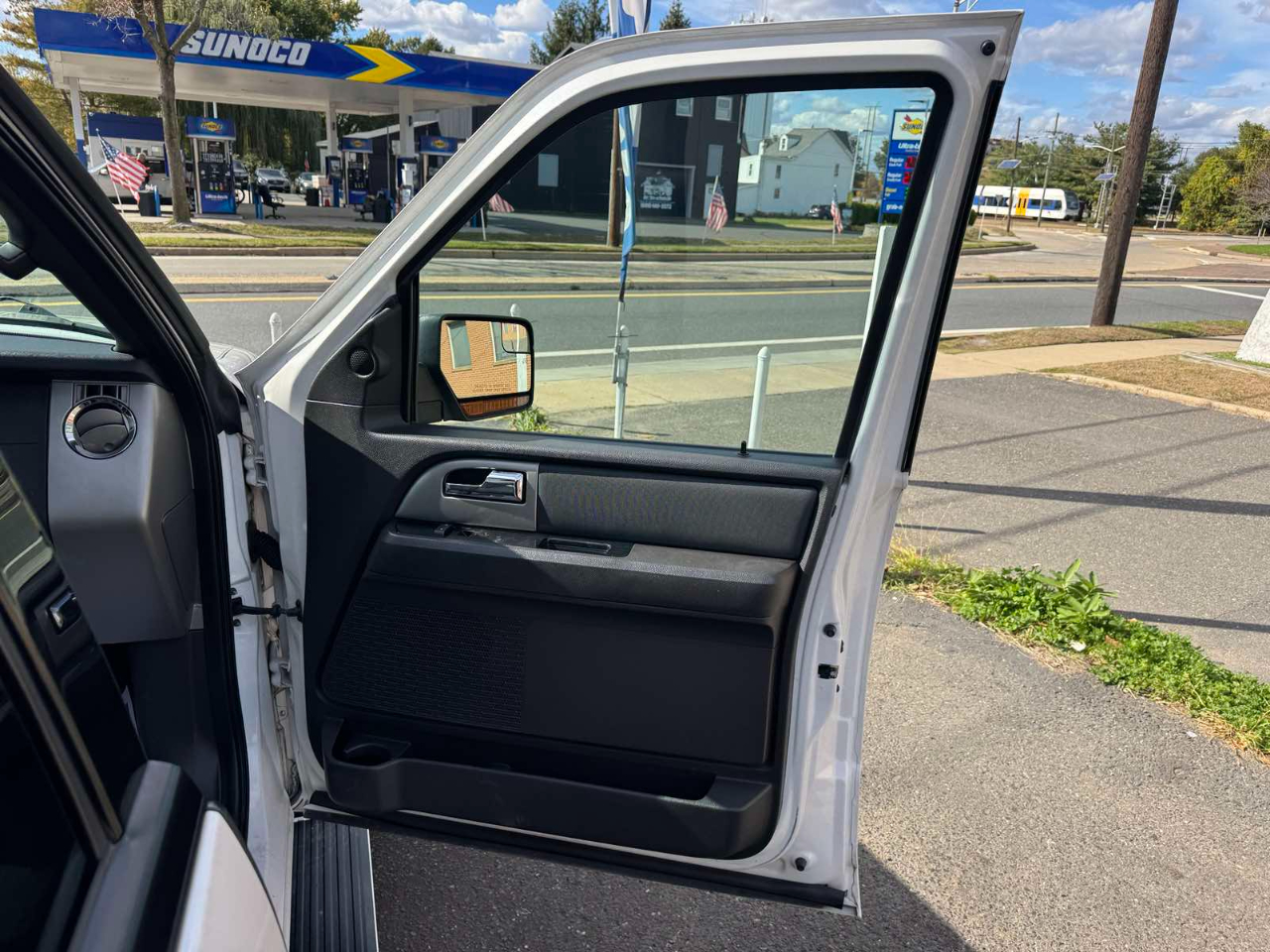 Ford Expedition EL 4WD 4dr Limited 2014