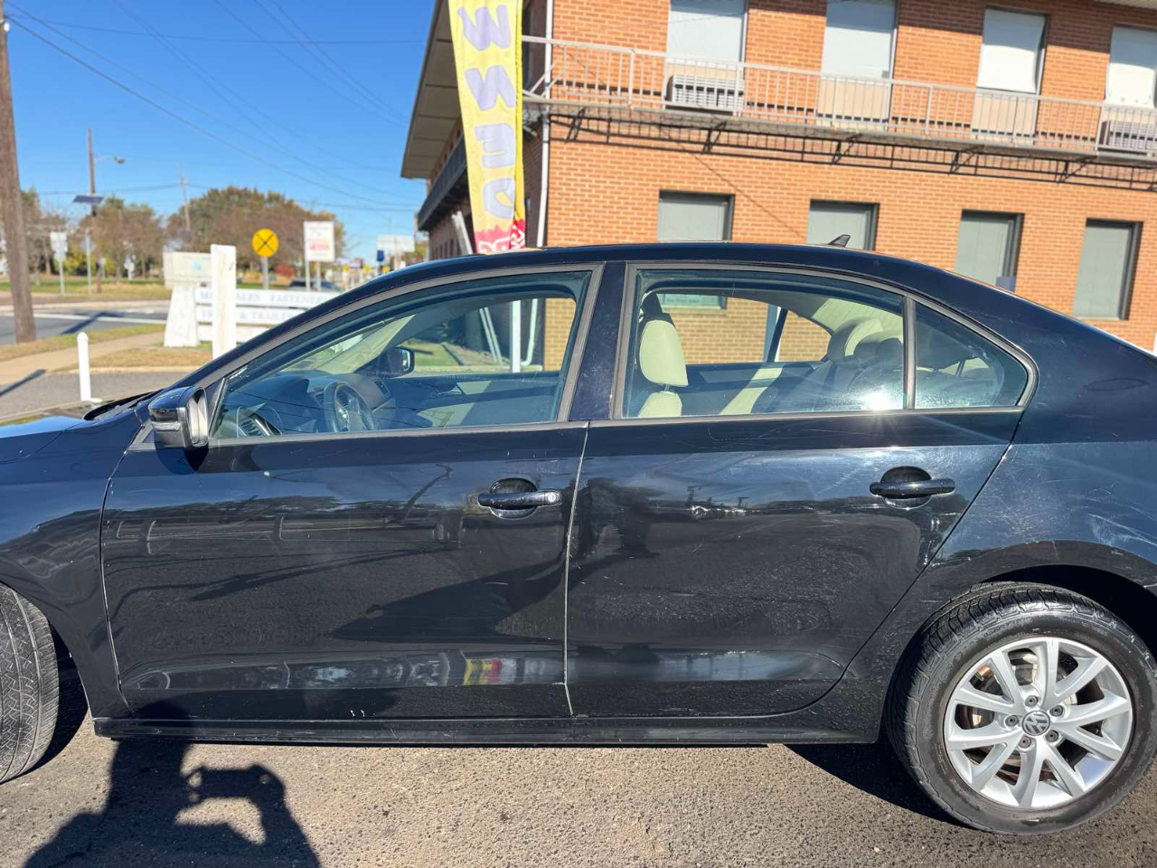 Volkswagen Jetta Sedan 4dr Auto SE PZEV 2012