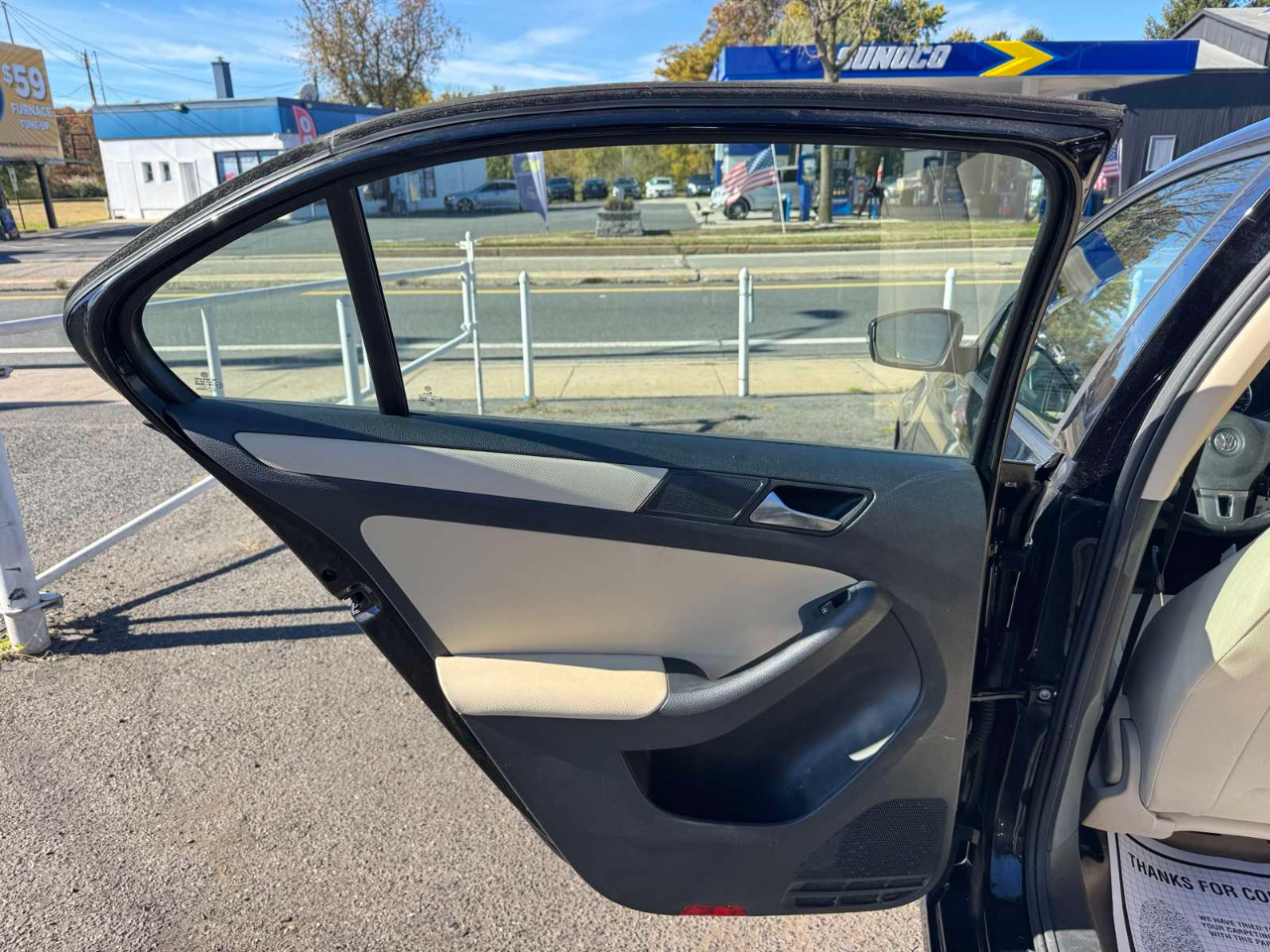 Volkswagen Jetta Sedan 4dr Auto SE PZEV 2012