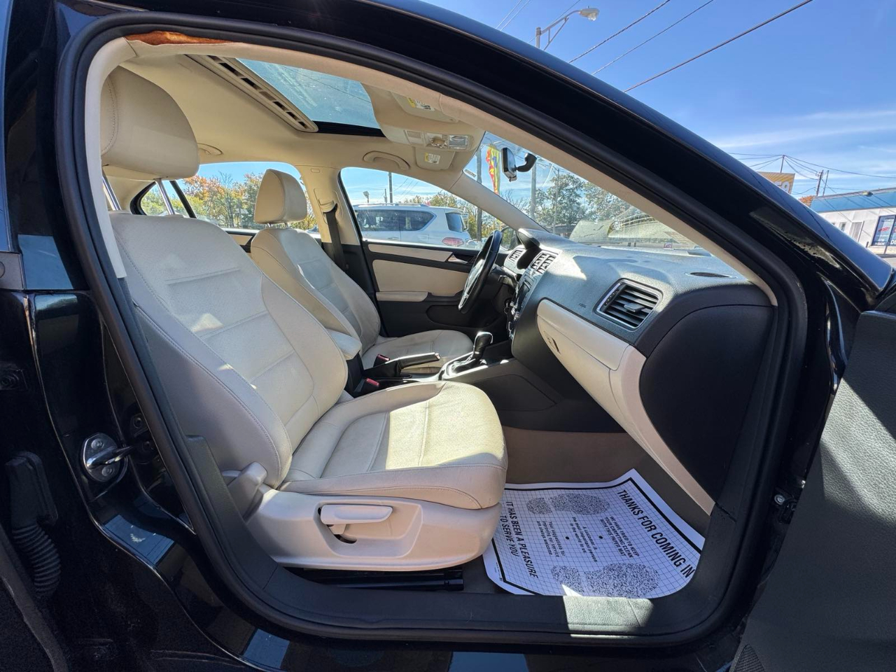 Volkswagen Jetta Sedan 4dr Auto SE PZEV 2012