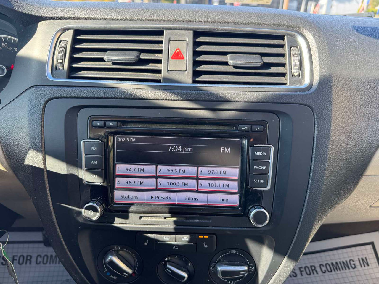 Volkswagen Jetta Sedan 4dr Auto SE PZEV 2012