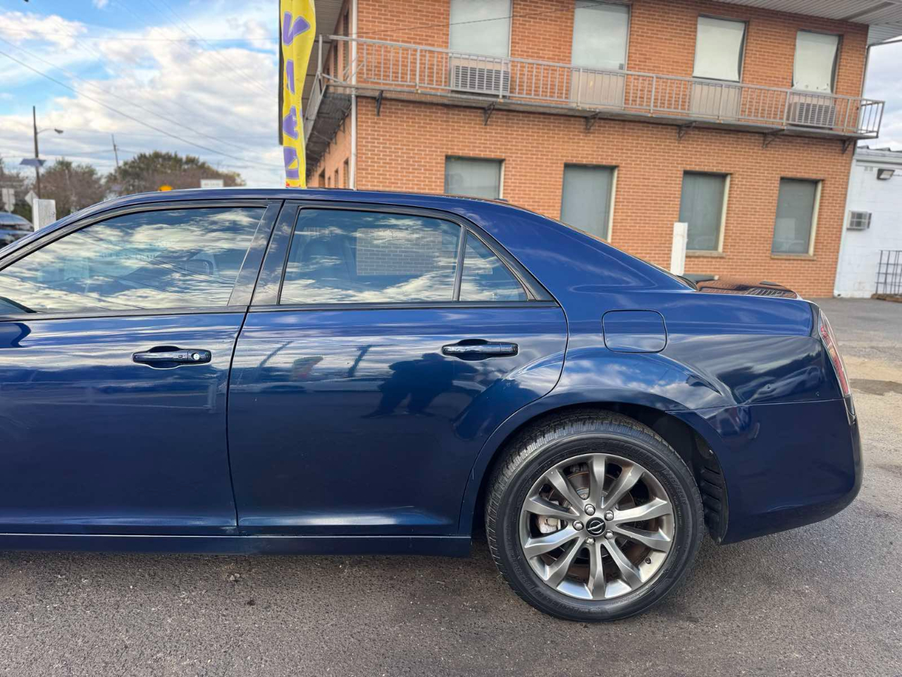 Chrysler 300 4dr Sdn 300S AWD 2014