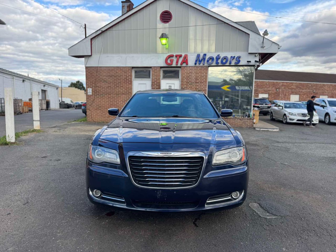 Chrysler 300 4dr Sdn 300S AWD 2014