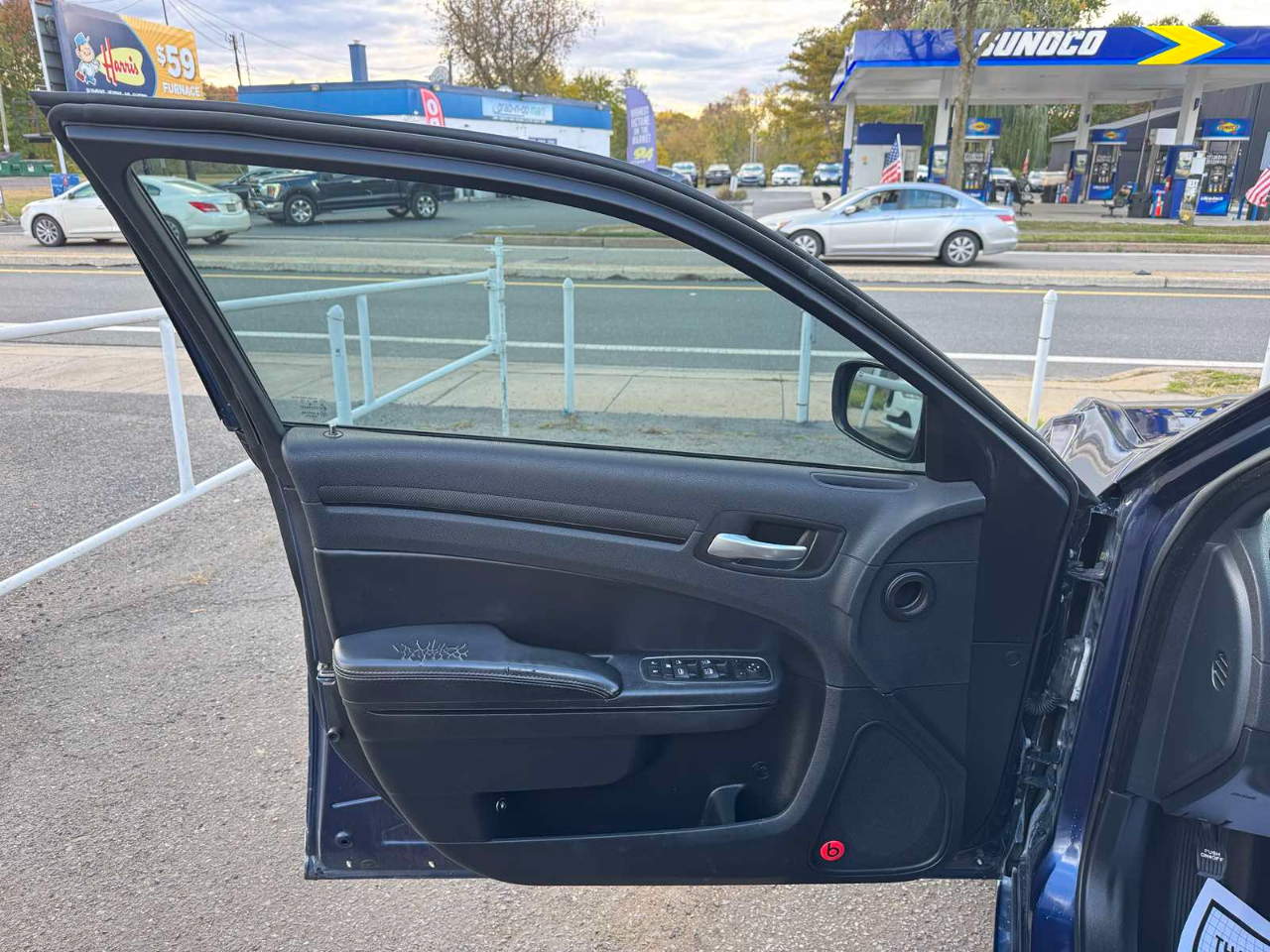 Chrysler 300 4dr Sdn 300S AWD 2014