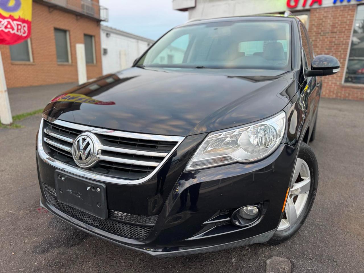 Volkswagen Tiguan FWD 4dr Wolfsburg 2010