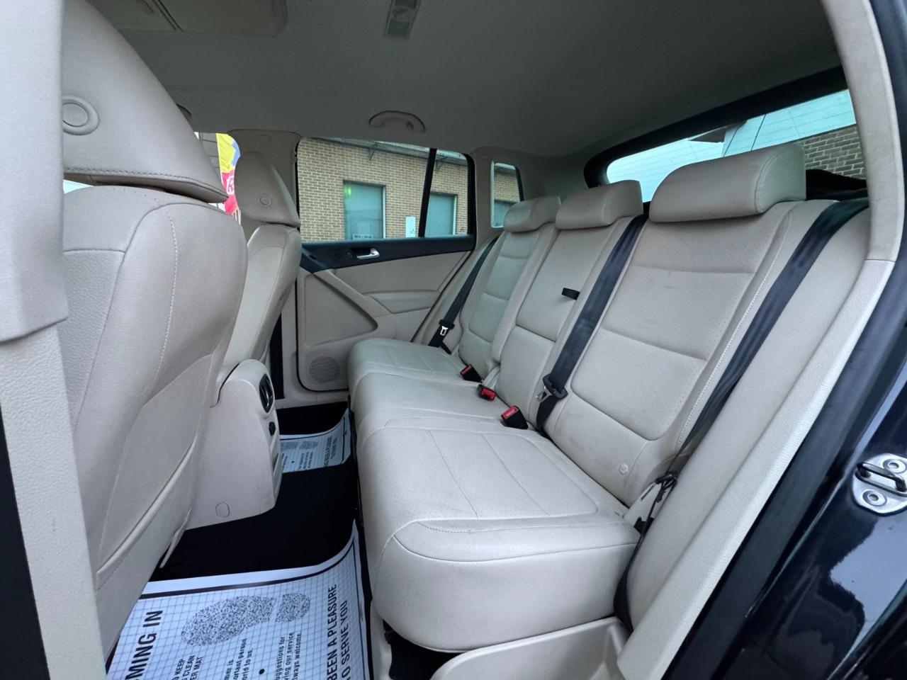Volkswagen Tiguan FWD 4dr Wolfsburg 2010