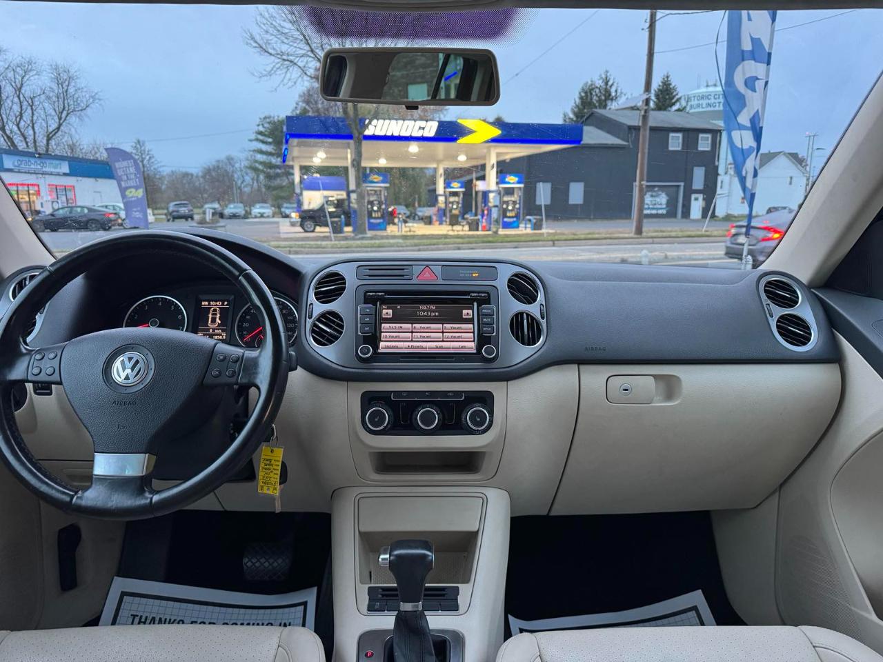 Volkswagen Tiguan FWD 4dr Wolfsburg 2010