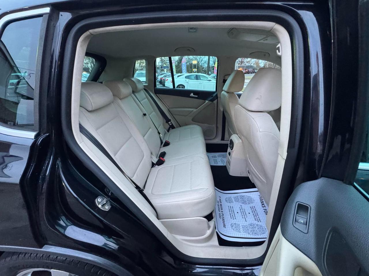 Volkswagen Tiguan FWD 4dr Wolfsburg 2010
