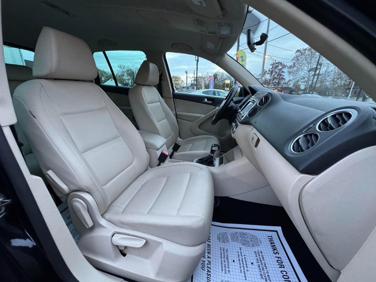 Volkswagen Tiguan FWD 4dr Wolfsburg 2010