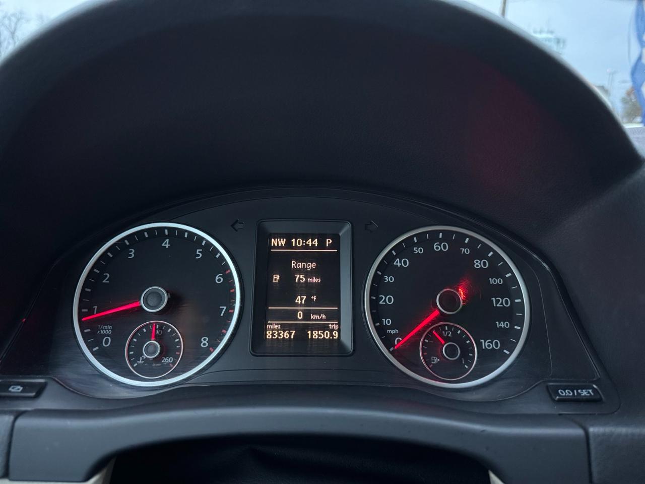 Volkswagen Tiguan FWD 4dr Wolfsburg 2010