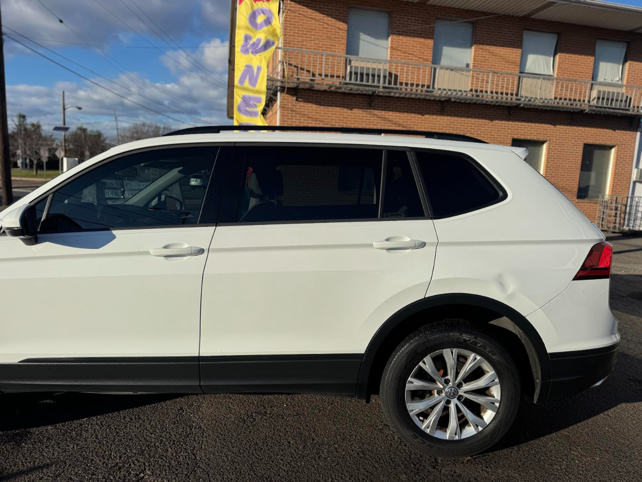 2018 Volkswagen Tiguan S photo 4