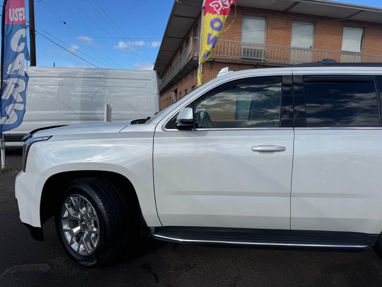 2016 Gmc Yukon SLT photo 2