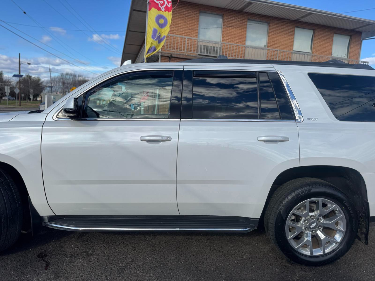 2016 Gmc Yukon SLT photo 3