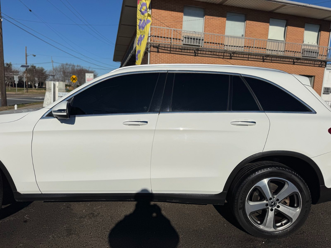 2017 Mercedes Benz GLC 300 4MATIC photo 3