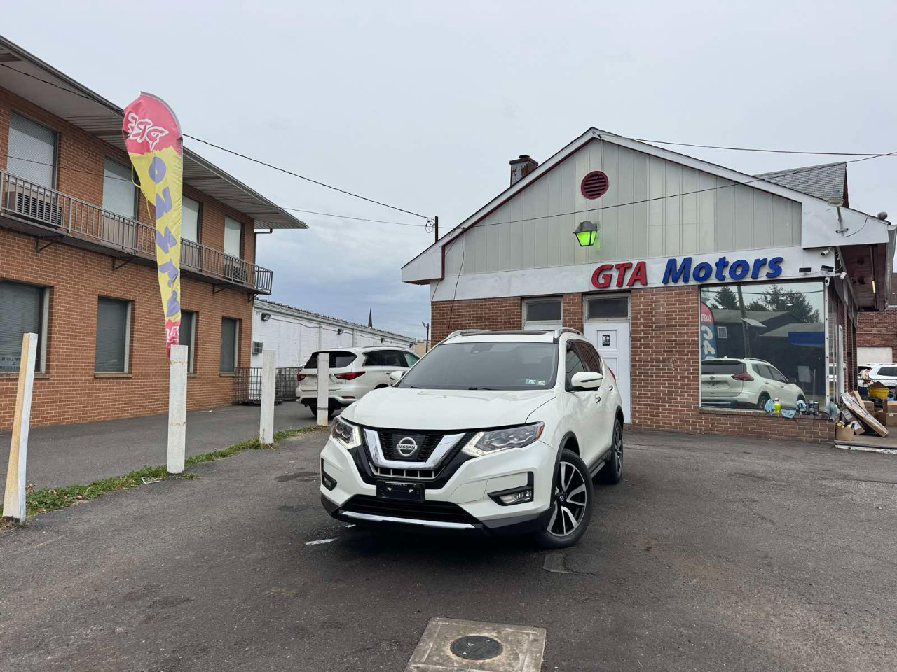2017 Nissan Rogue SL photo 2
