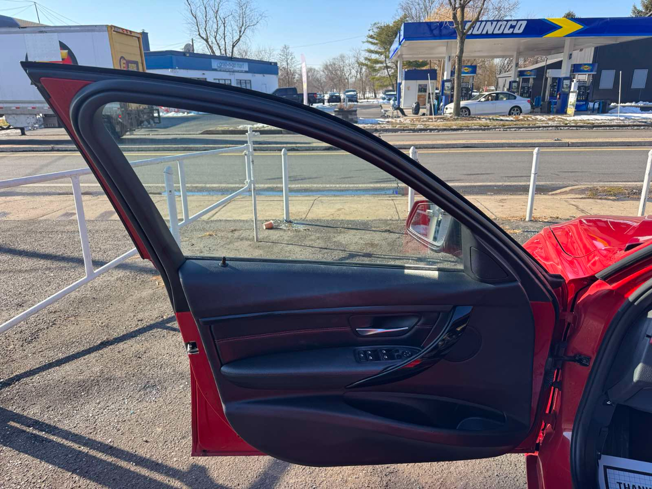 BMW 3 Series 4dr Sdn 328i xDrive AWD SULEV 2015