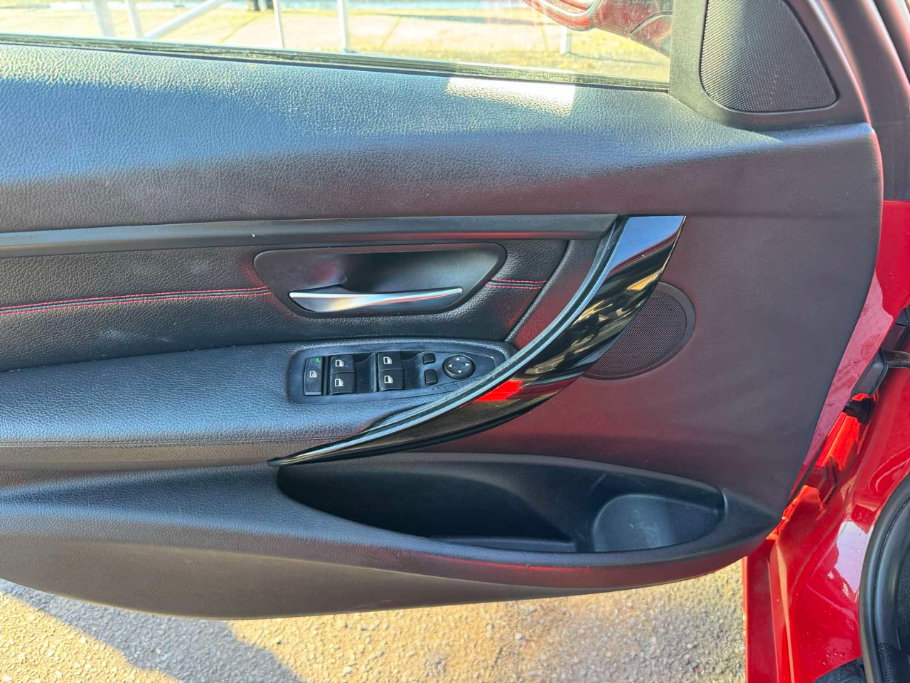 BMW 3 Series 4dr Sdn 328i xDrive AWD SULEV 2015