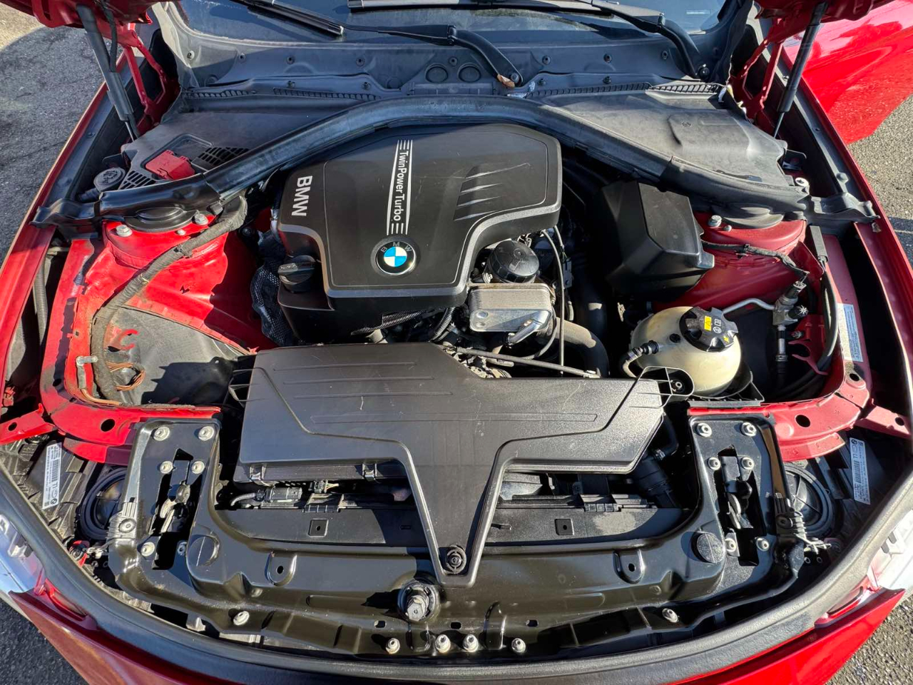 BMW 3 Series 4dr Sdn 328i xDrive AWD SULEV 2015