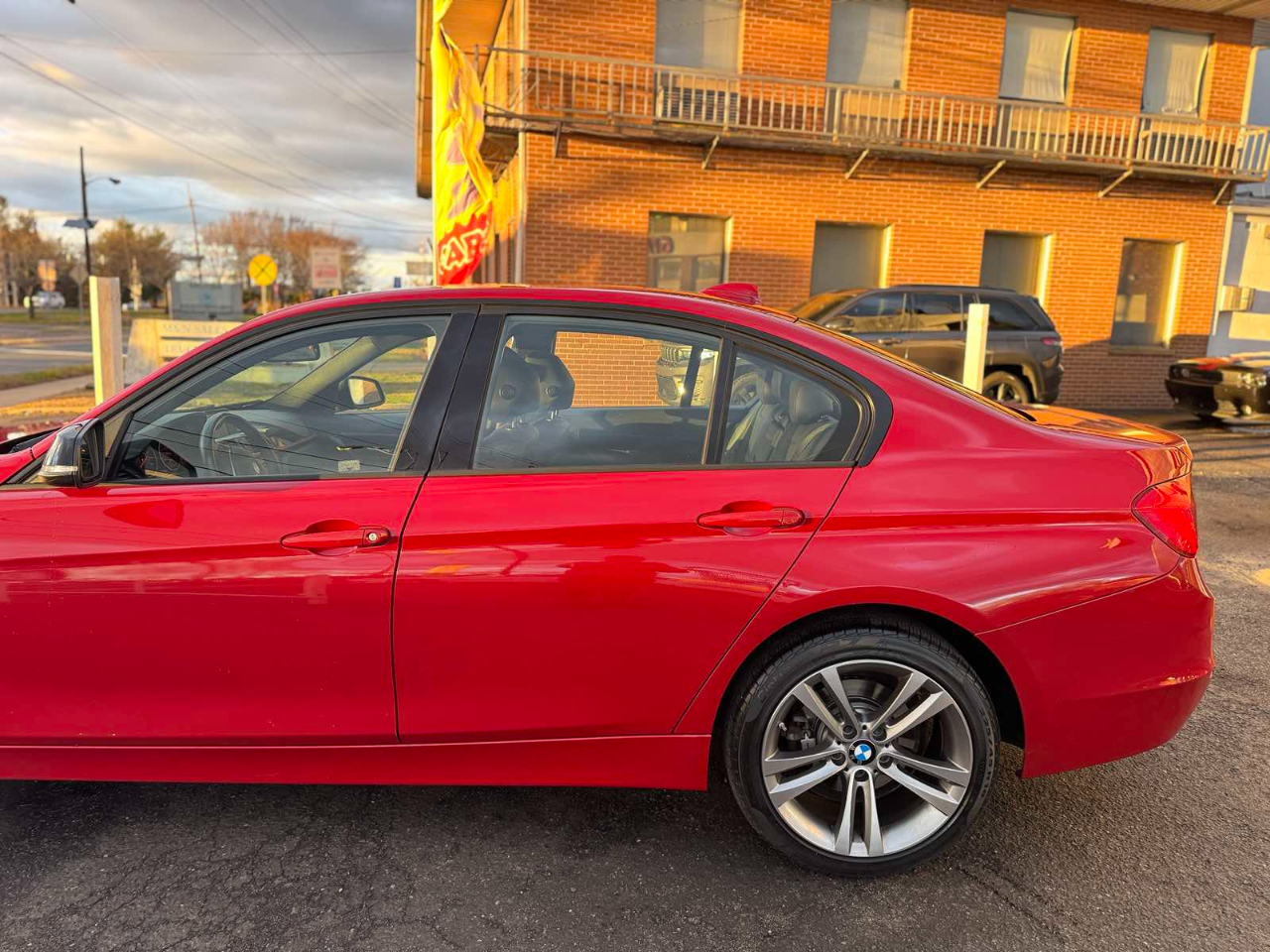 BMW 3 Series 4dr Sdn 328i xDrive AWD SULEV 2015