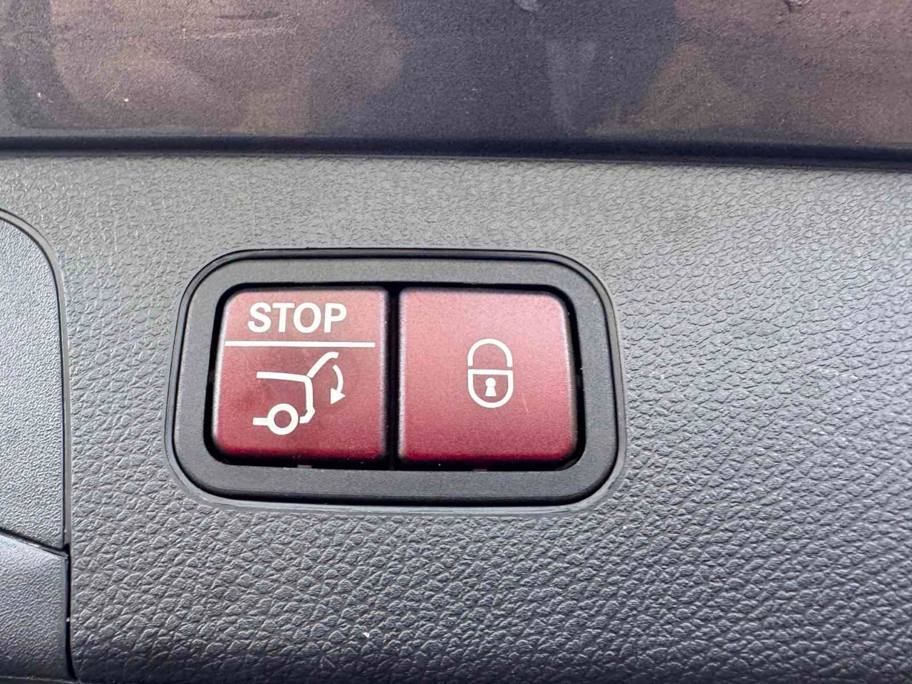 Mercedes-Benz GLC RWD 4dr GLC 300 2016