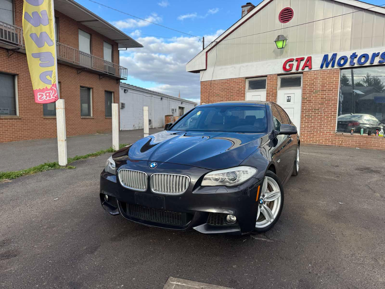 BMW 5 Series 4dr Sdn 550i xDrive AWD 2013