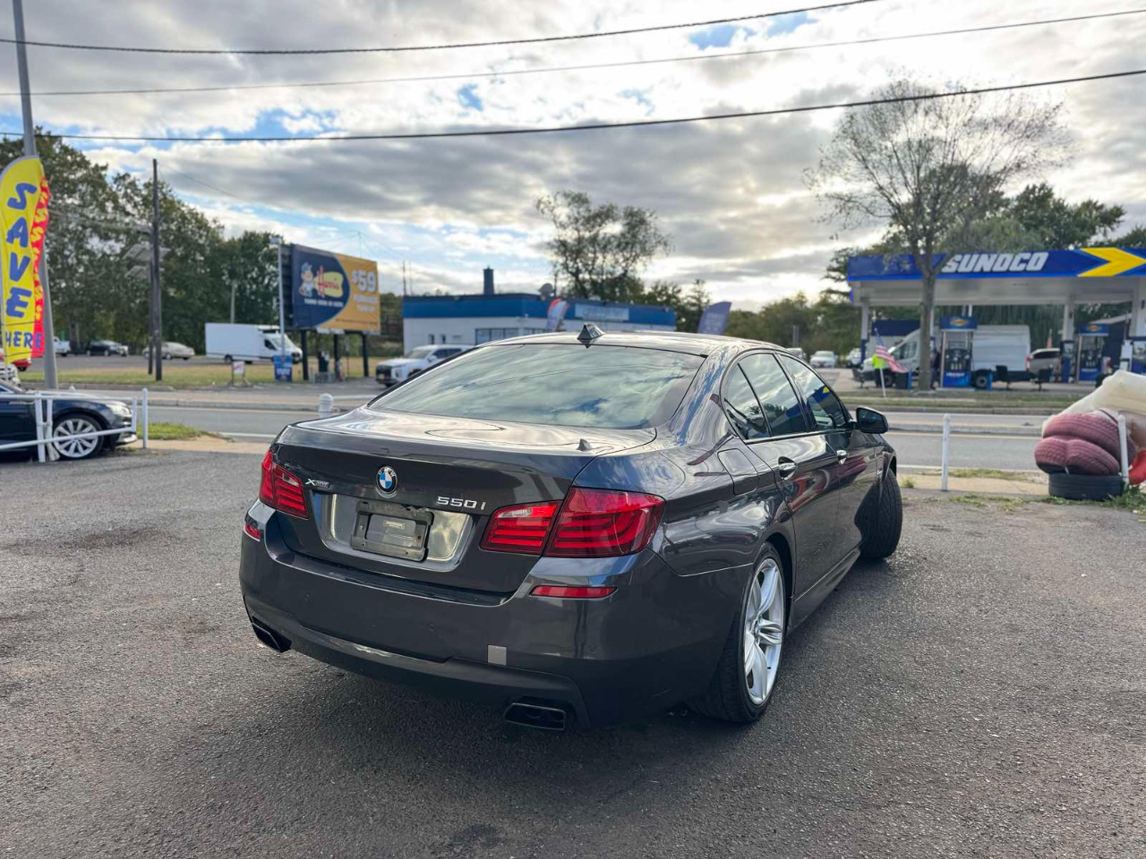 BMW 5 Series 4dr Sdn 550i xDrive AWD 2013