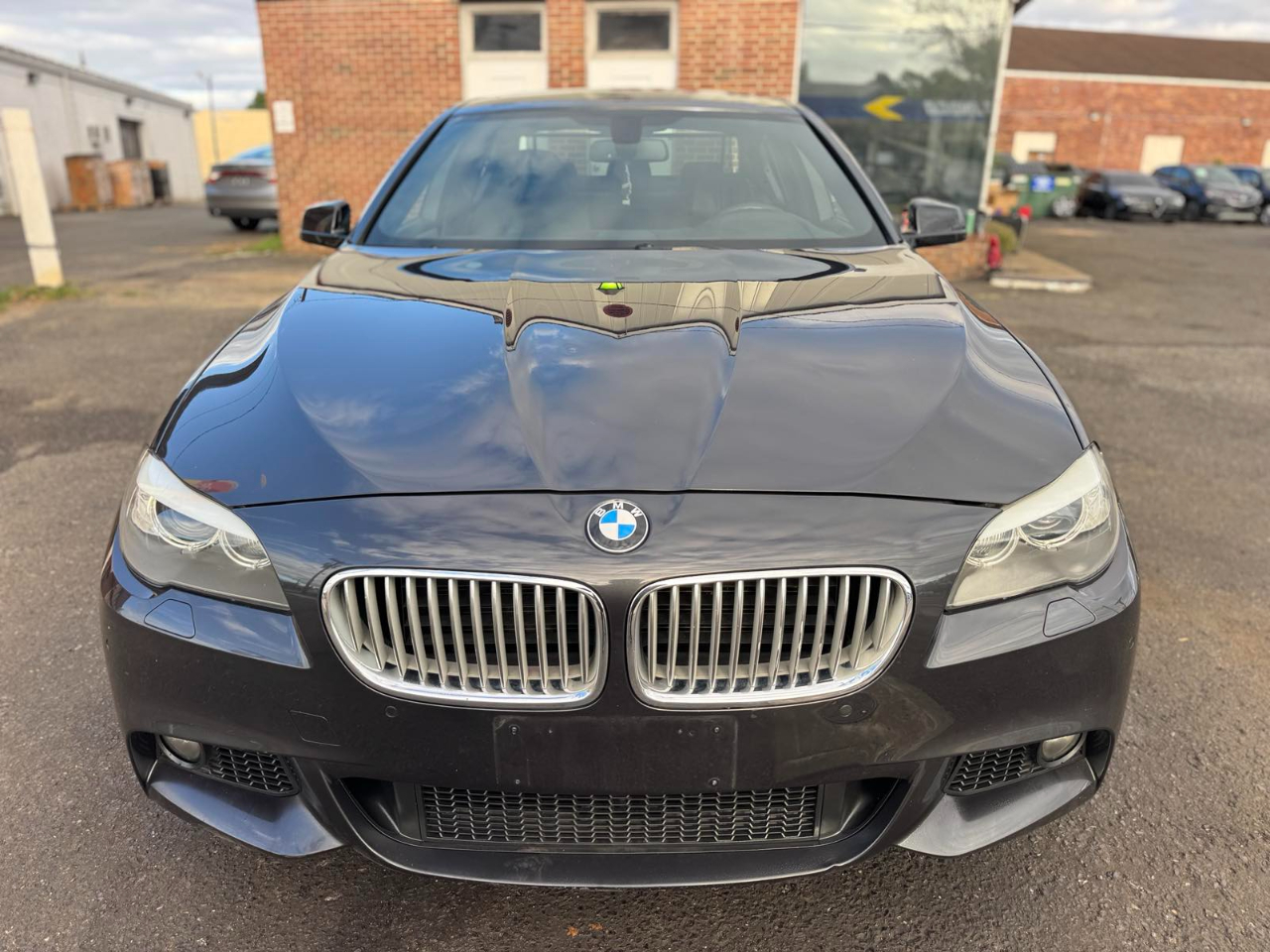 BMW 5 Series 4dr Sdn 550i xDrive AWD 2013