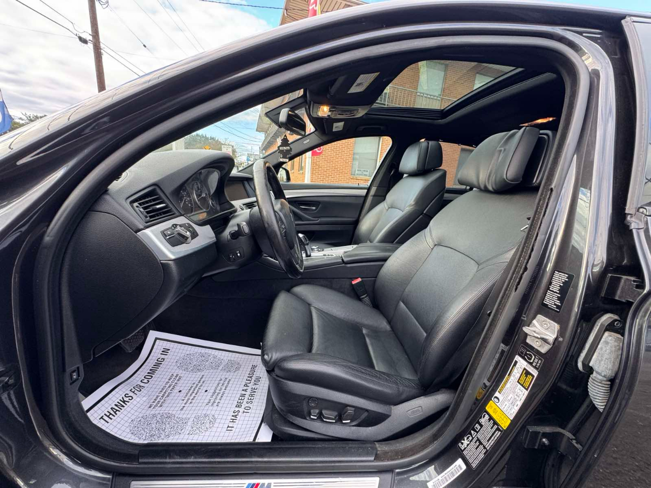 BMW 5 Series 4dr Sdn 550i xDrive AWD 2013