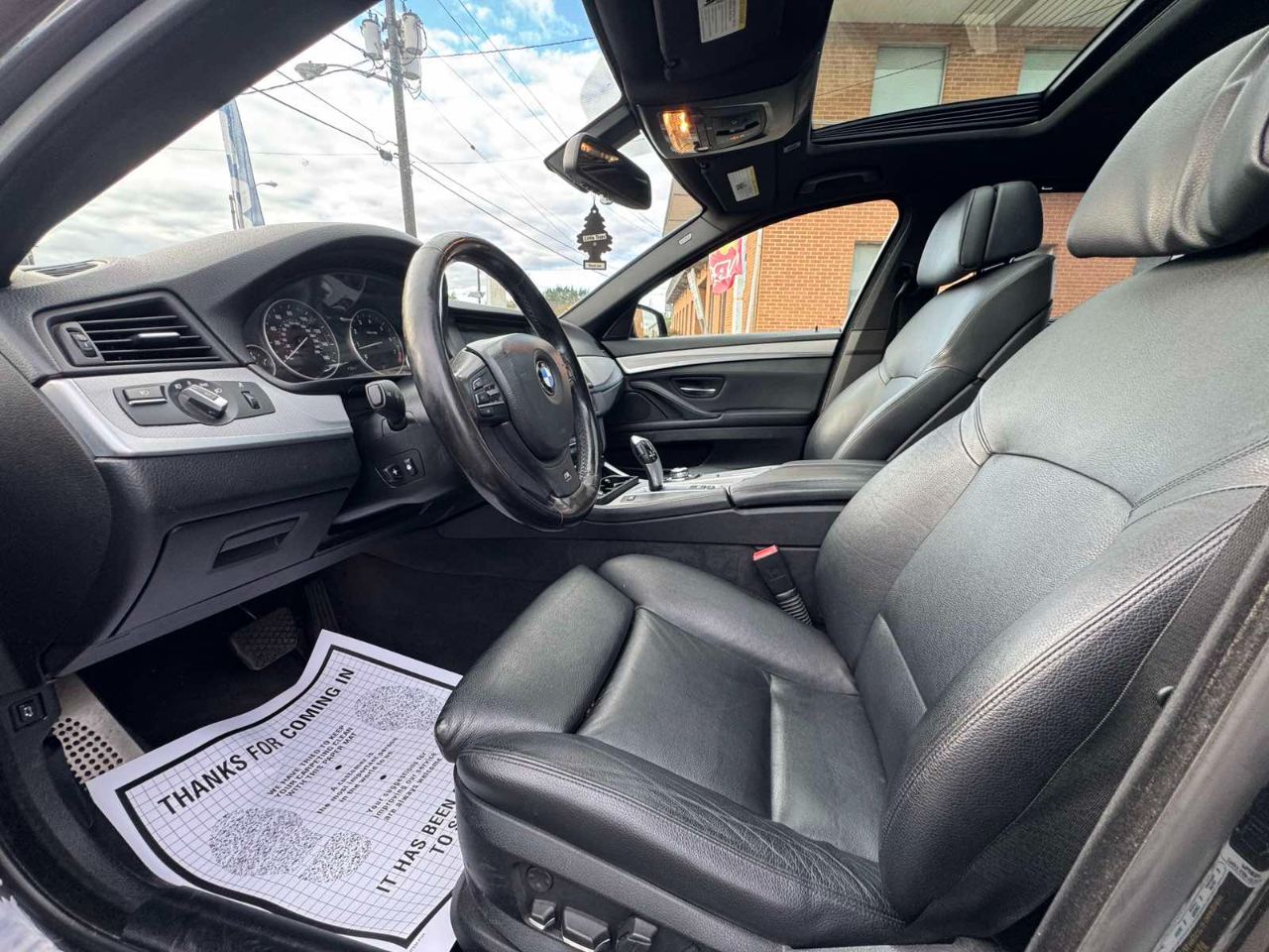 BMW 5 Series 4dr Sdn 550i xDrive AWD 2013