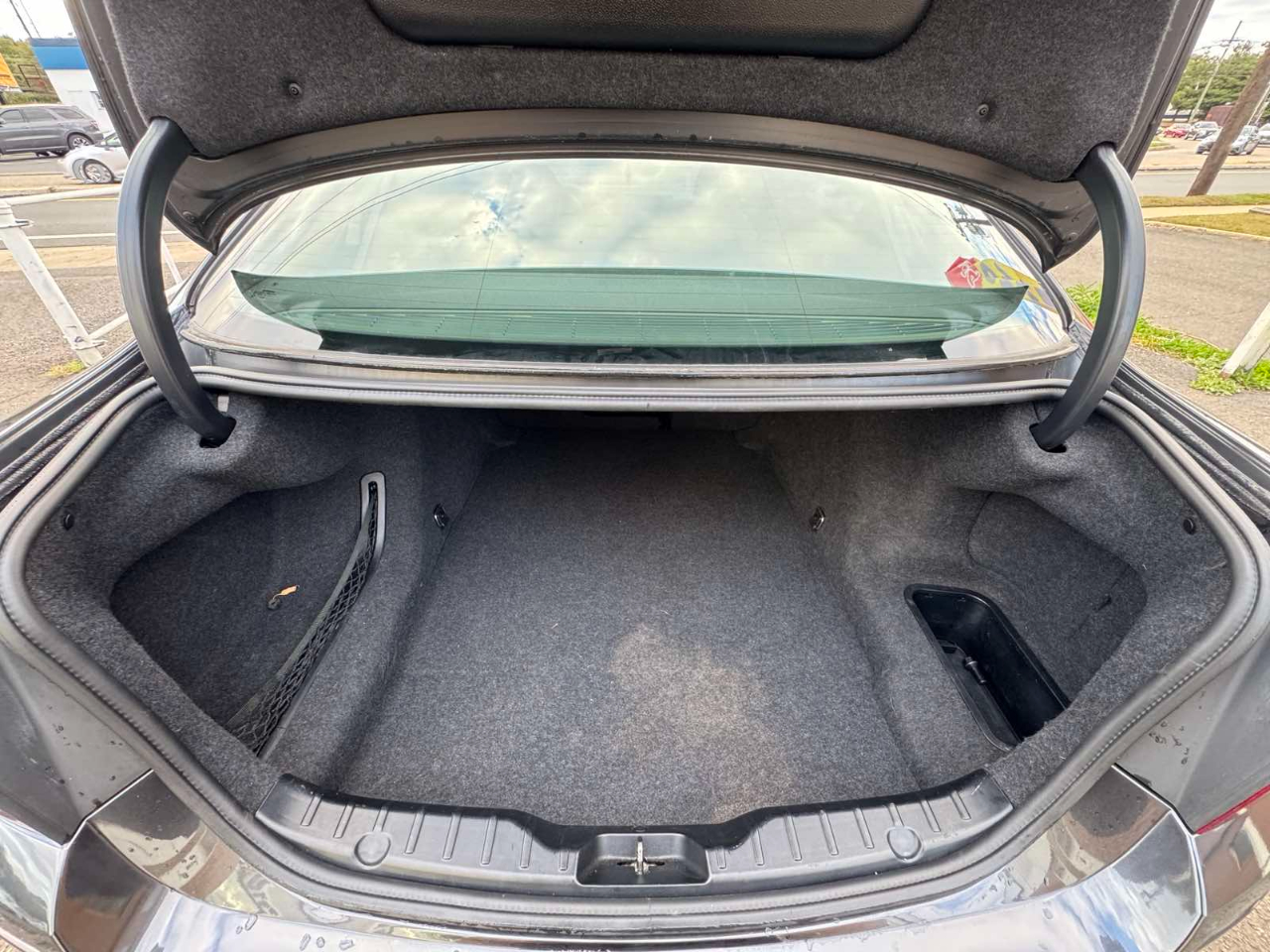 BMW 5 Series 4dr Sdn 550i xDrive AWD 2013