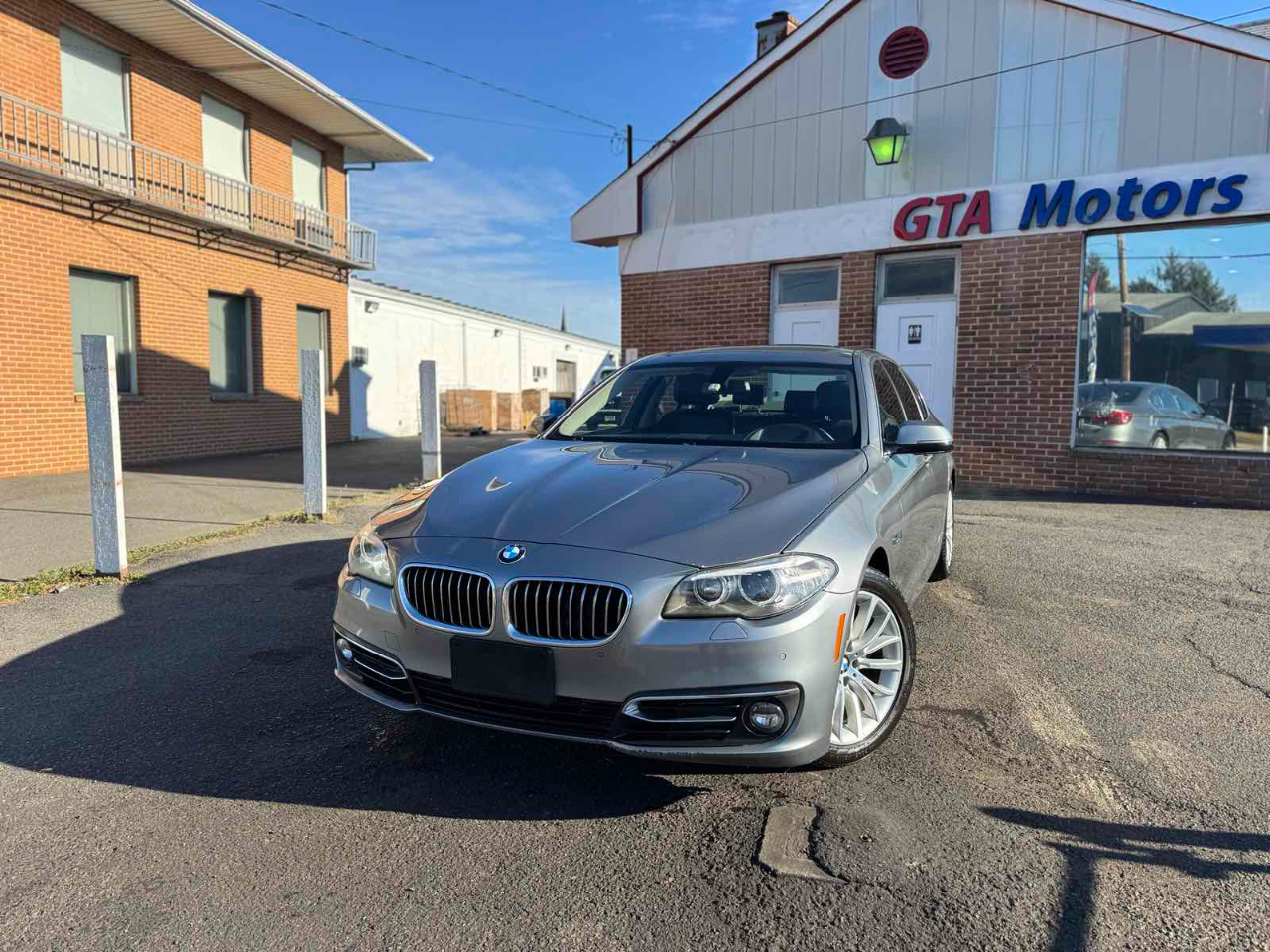 BMW 5 Series 4dr Sdn 528i xDrive AWD 2015