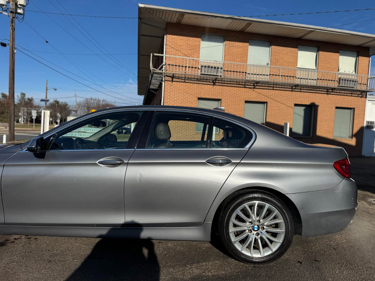 BMW 5 Series 4dr Sdn 528i xDrive AWD 2015