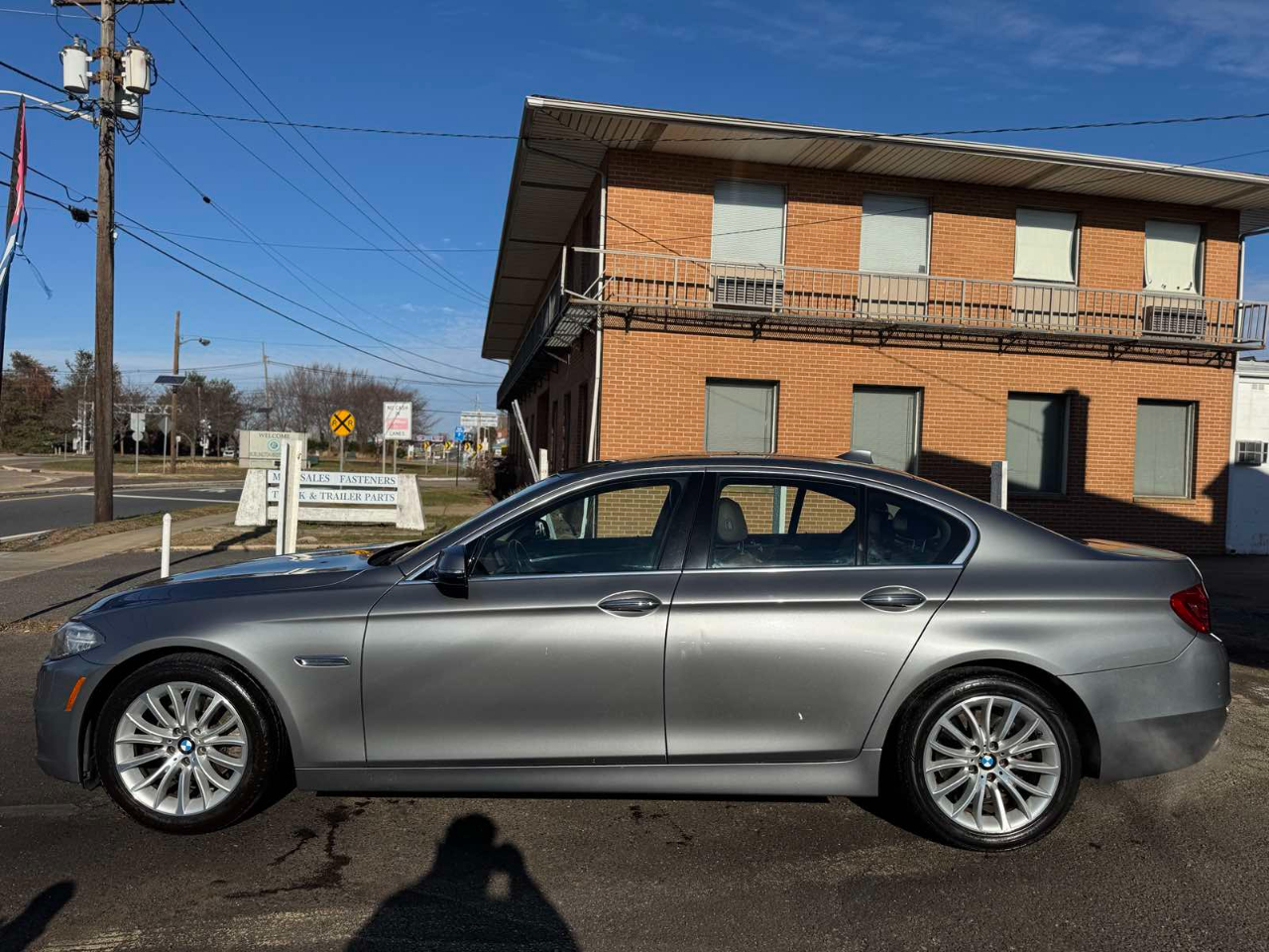 BMW 5 Series 4dr Sdn 528i xDrive AWD 2015