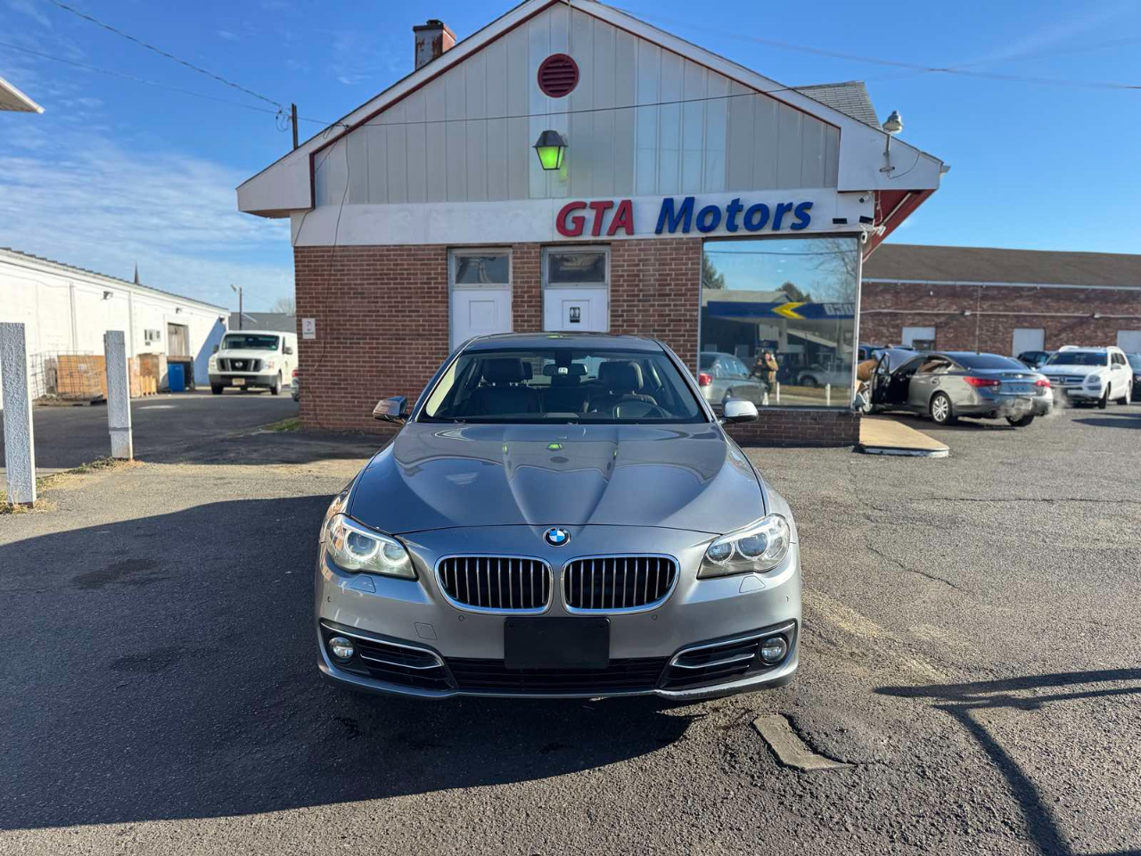 BMW 5 Series 4dr Sdn 528i xDrive AWD 2015