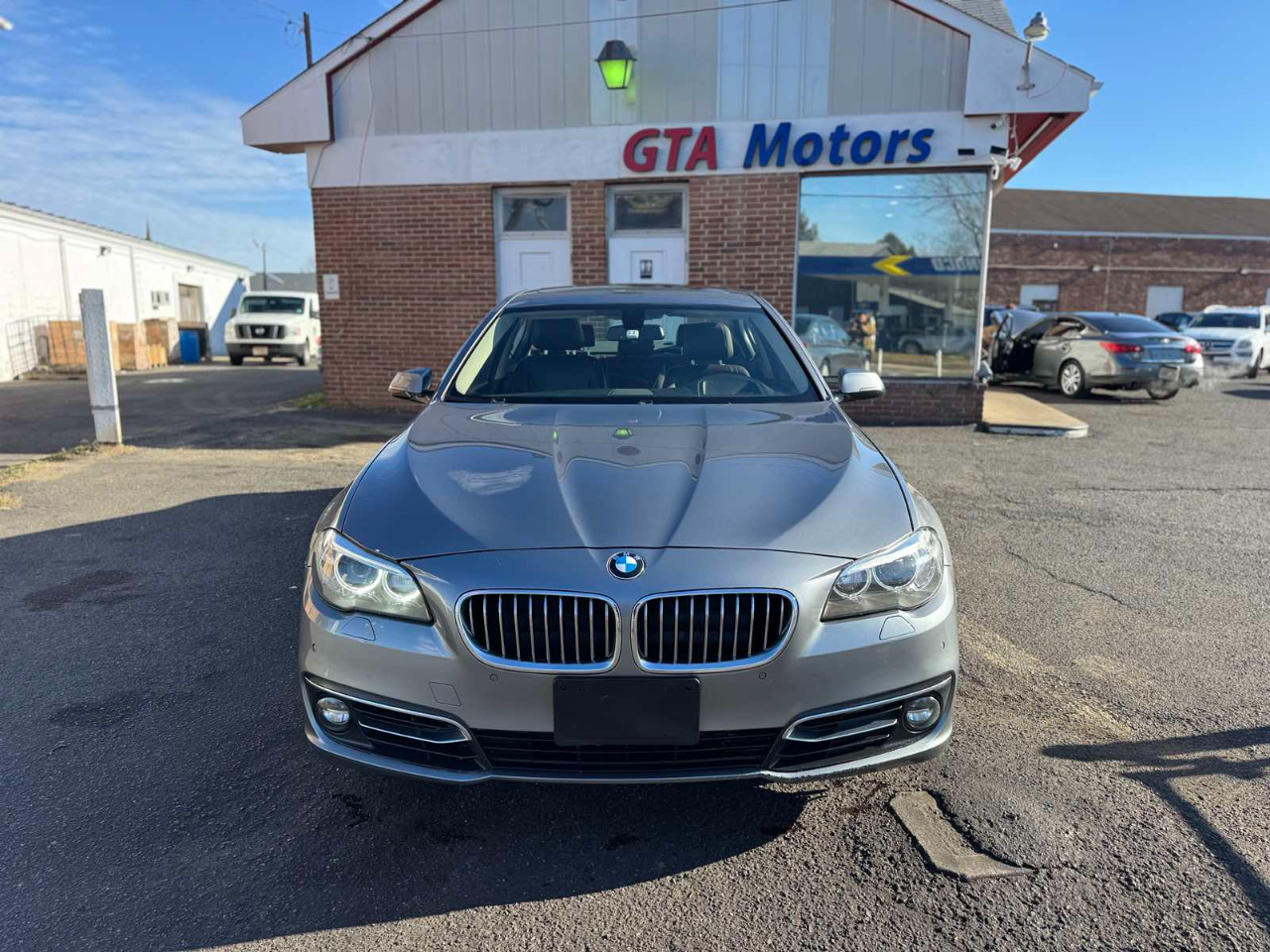 BMW 5 Series 4dr Sdn 528i xDrive AWD 2015
