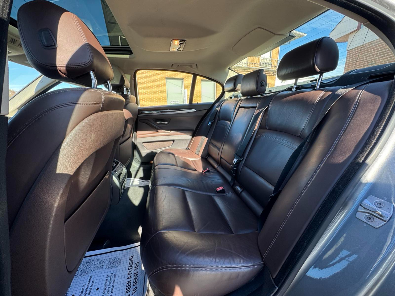 BMW 5 Series 4dr Sdn 528i xDrive AWD 2015