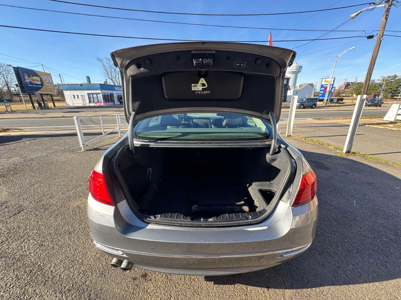 BMW 5 Series 4dr Sdn 528i xDrive AWD 2015