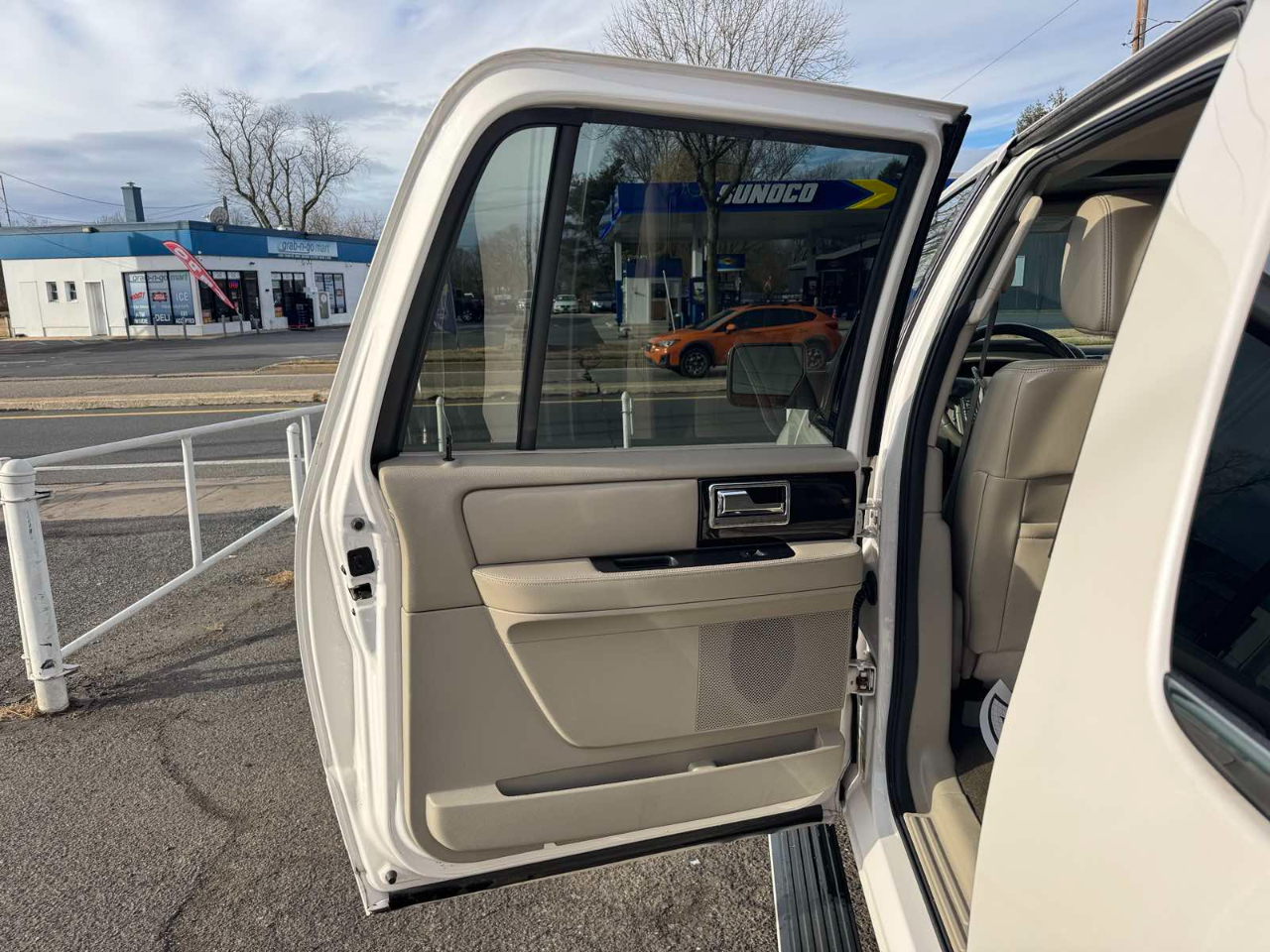 Lincoln Navigator L 4WD 4dr Select 2016