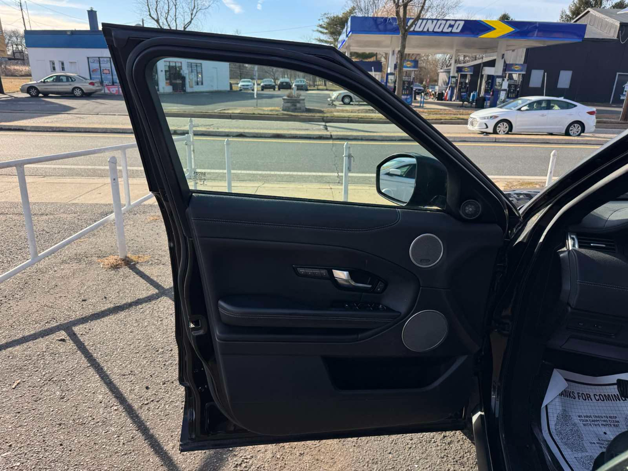 Land Rover Range Rover Evoque 5 Door SE 2017