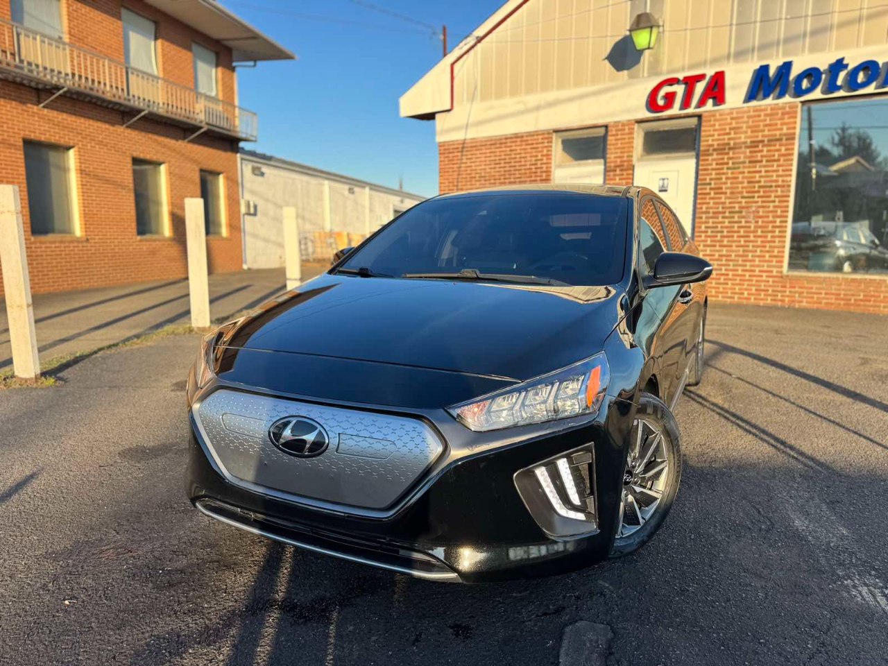 Hyundai Ioniq Electric Limited Hatchback 2020