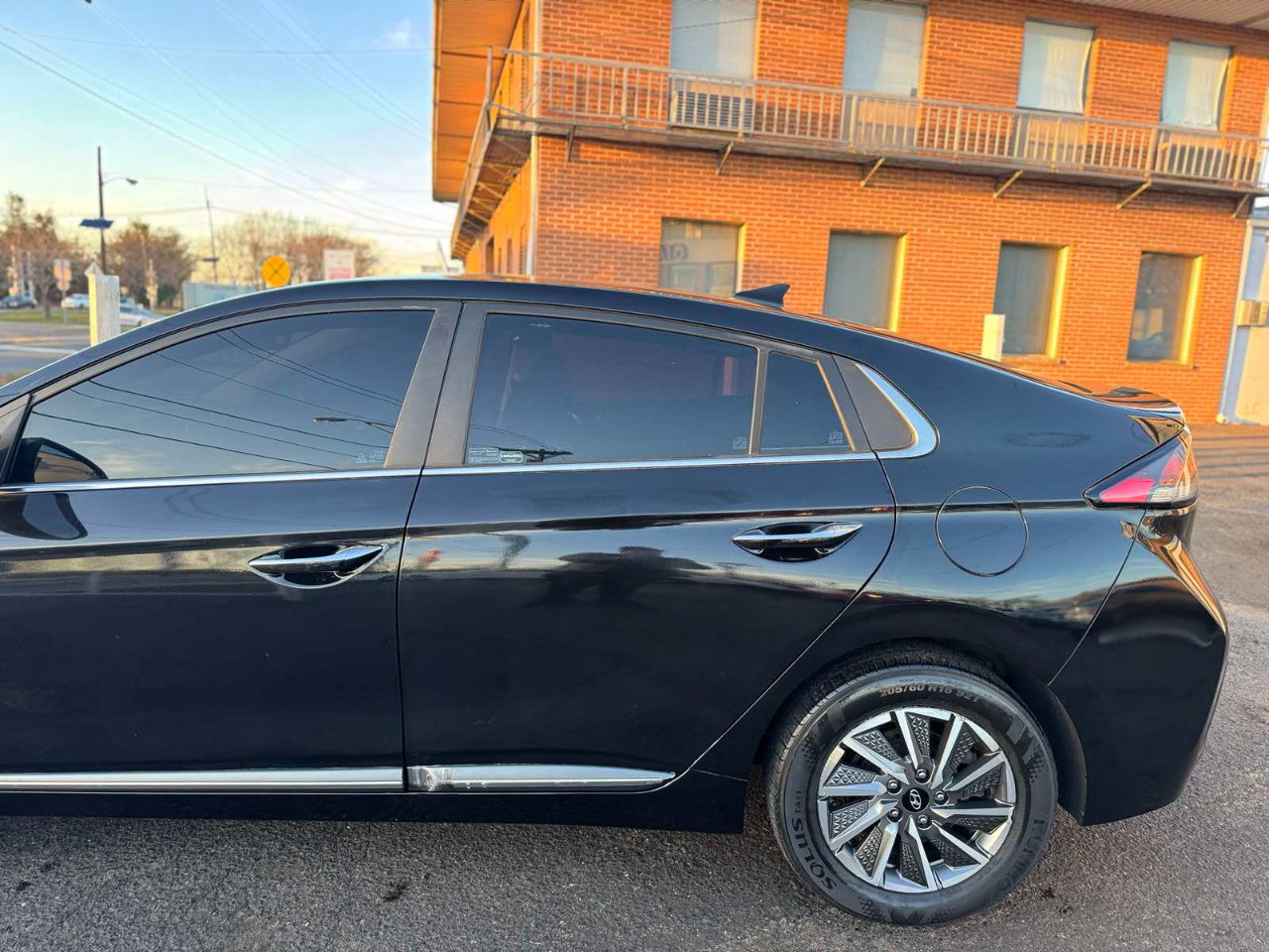 Hyundai Ioniq Electric Limited Hatchback 2020