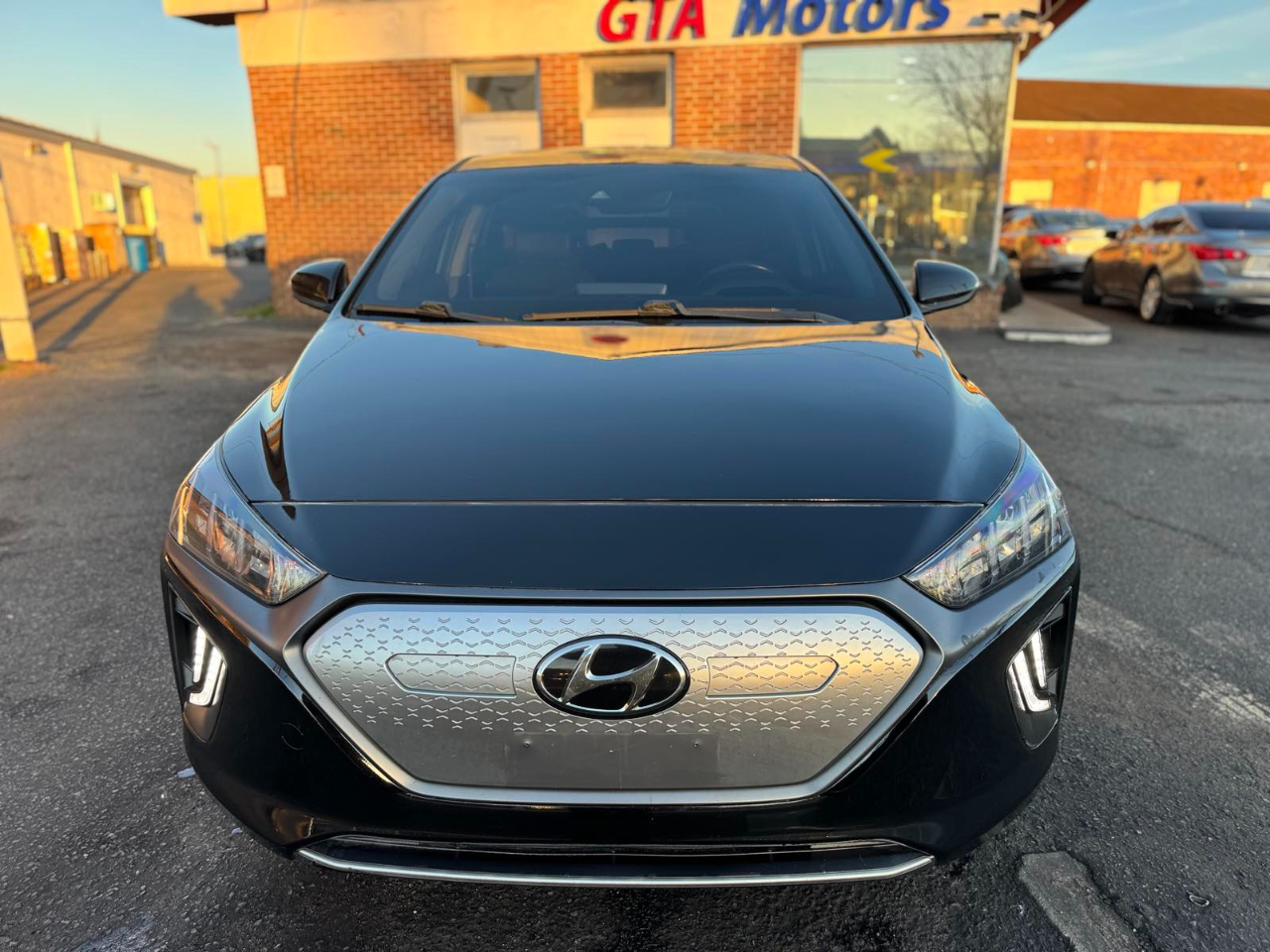 Hyundai Ioniq Electric Limited Hatchback 2020