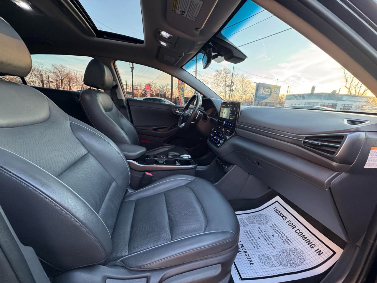 Hyundai Ioniq Electric Limited Hatchback 2020