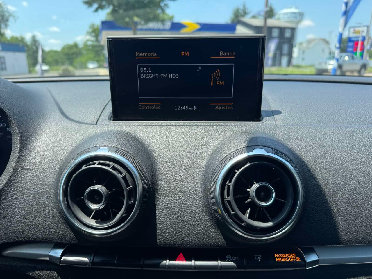 Audi A3 4dr Sdn FWD 1.8T Premium 2015