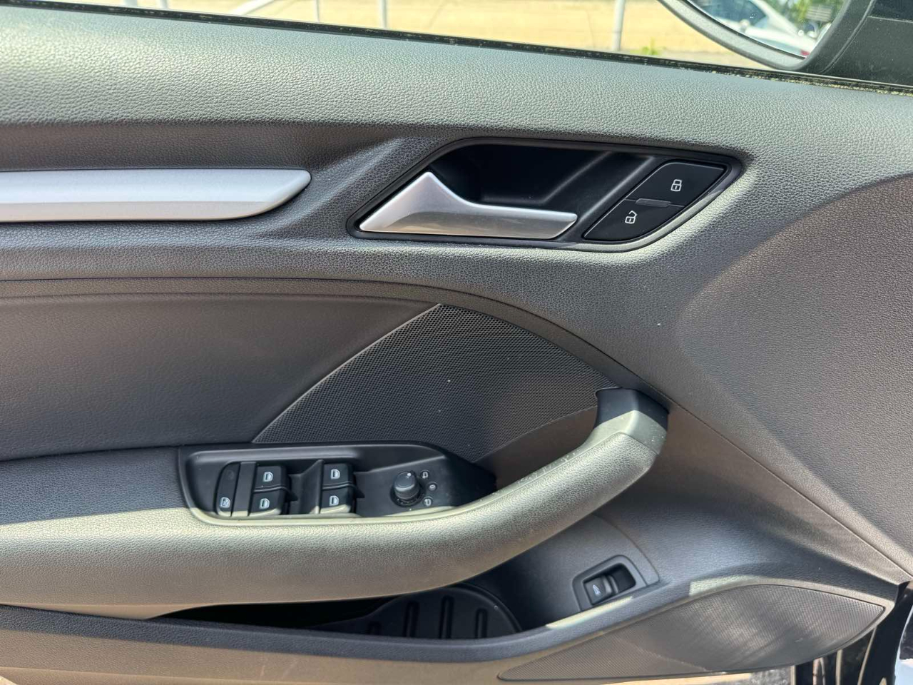 Audi A3 4dr Sdn FWD 1.8T Premium 2015