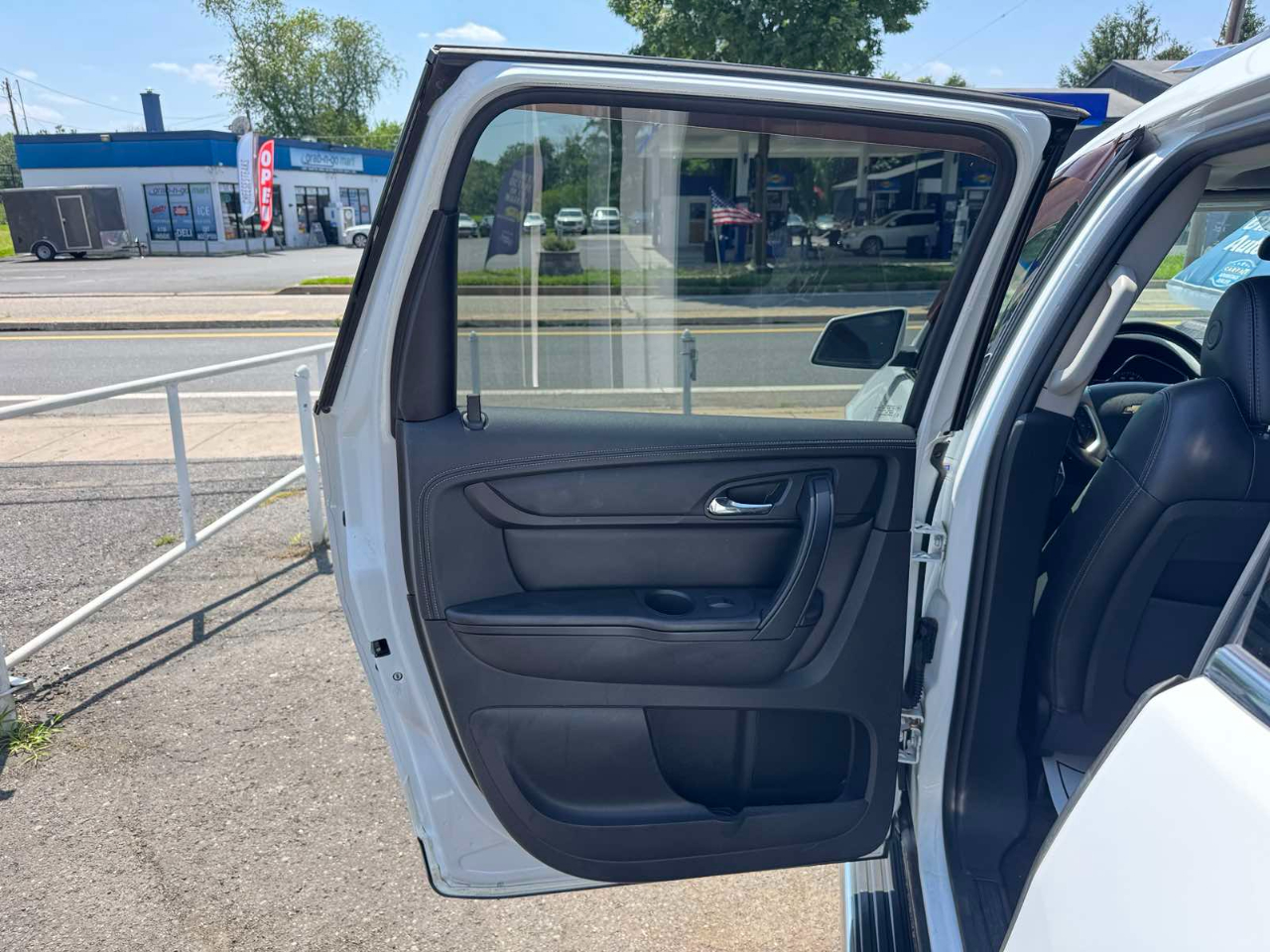 Chevrolet Traverse AWD 4dr LT w/2LT 2017