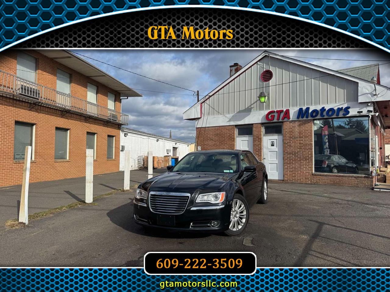 Chrysler 300 4dr Sdn AWD 2013