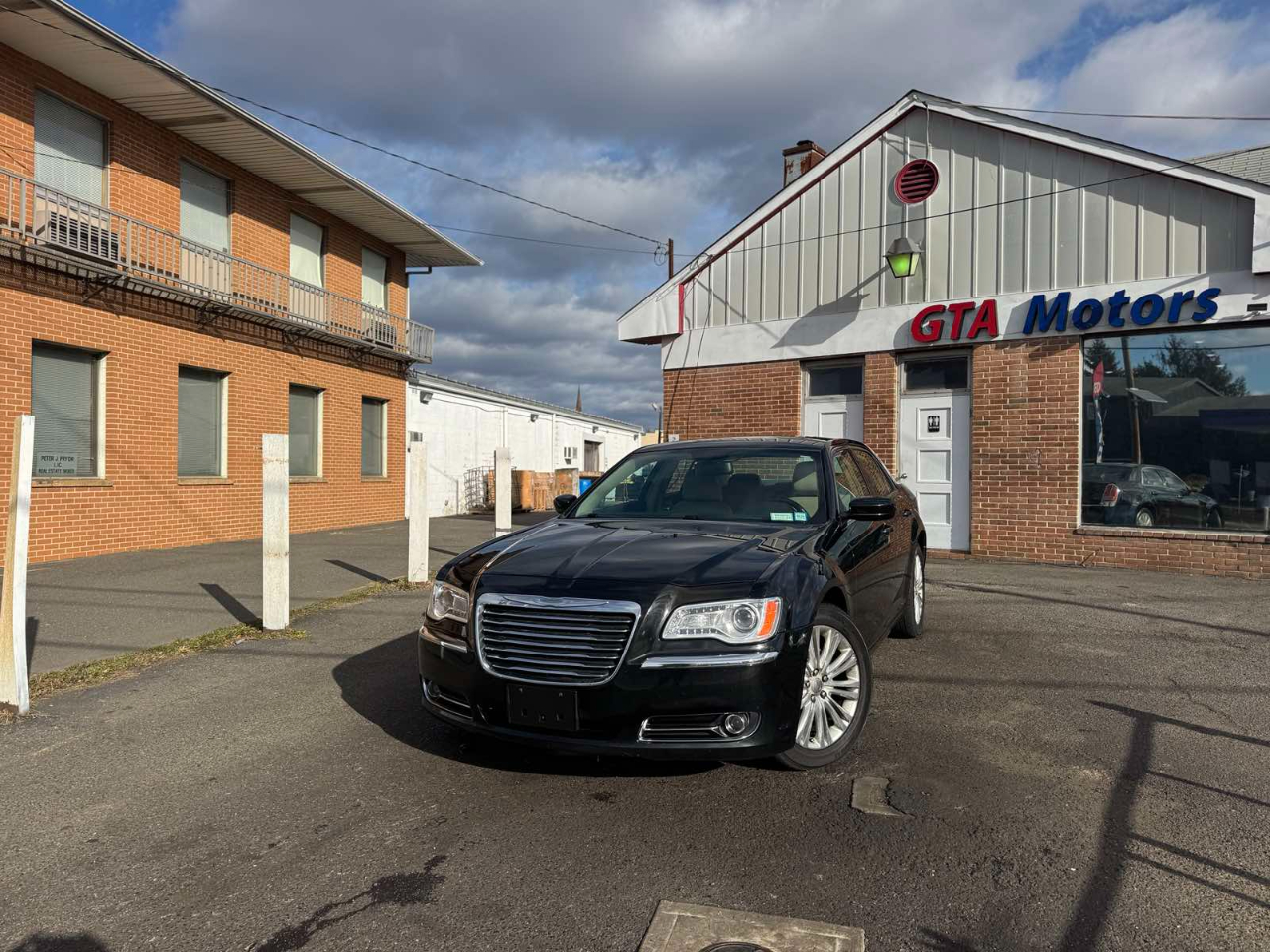 Chrysler 300 4dr Sdn AWD 2013