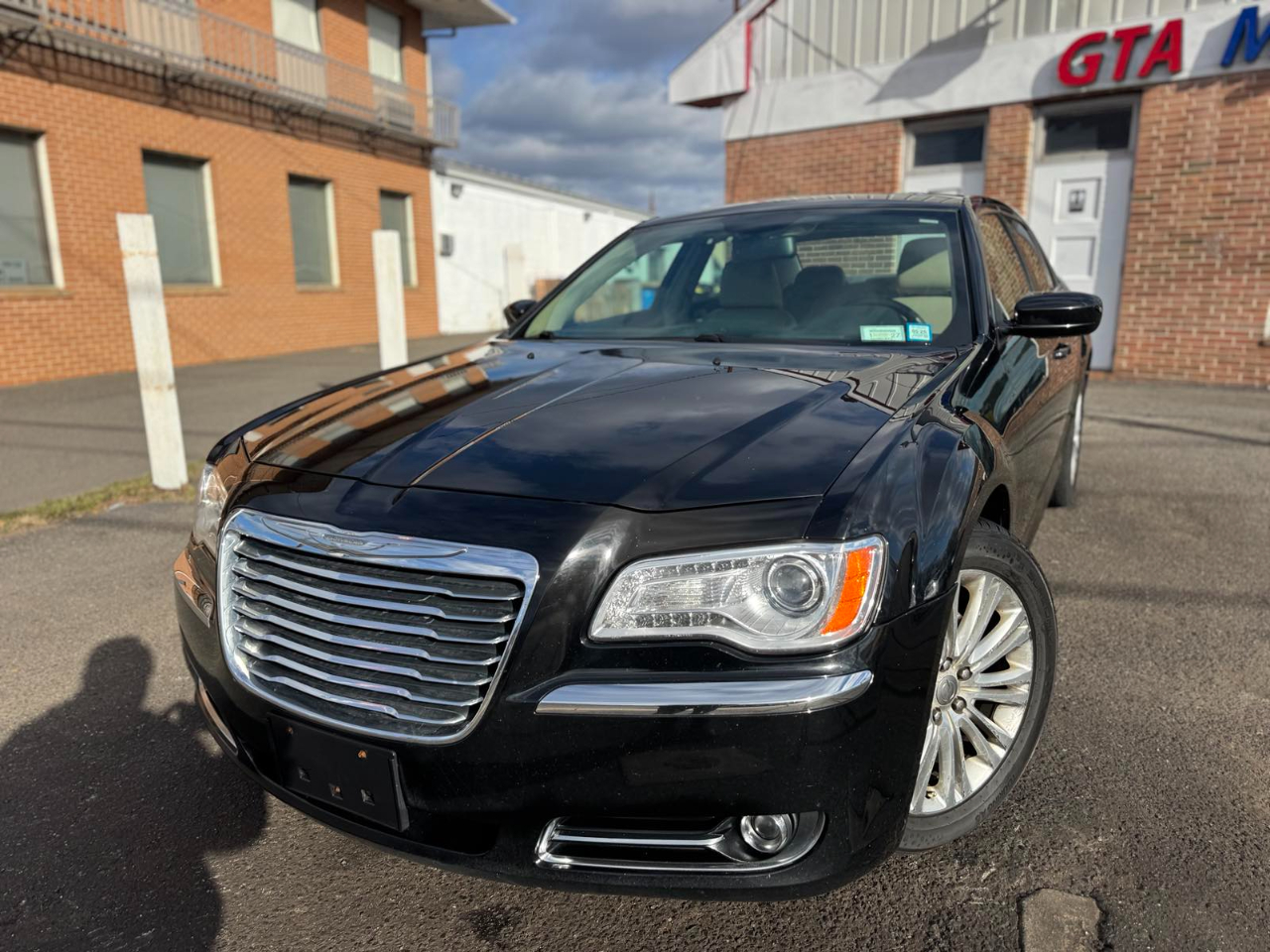 Chrysler 300 4dr Sdn AWD 2013